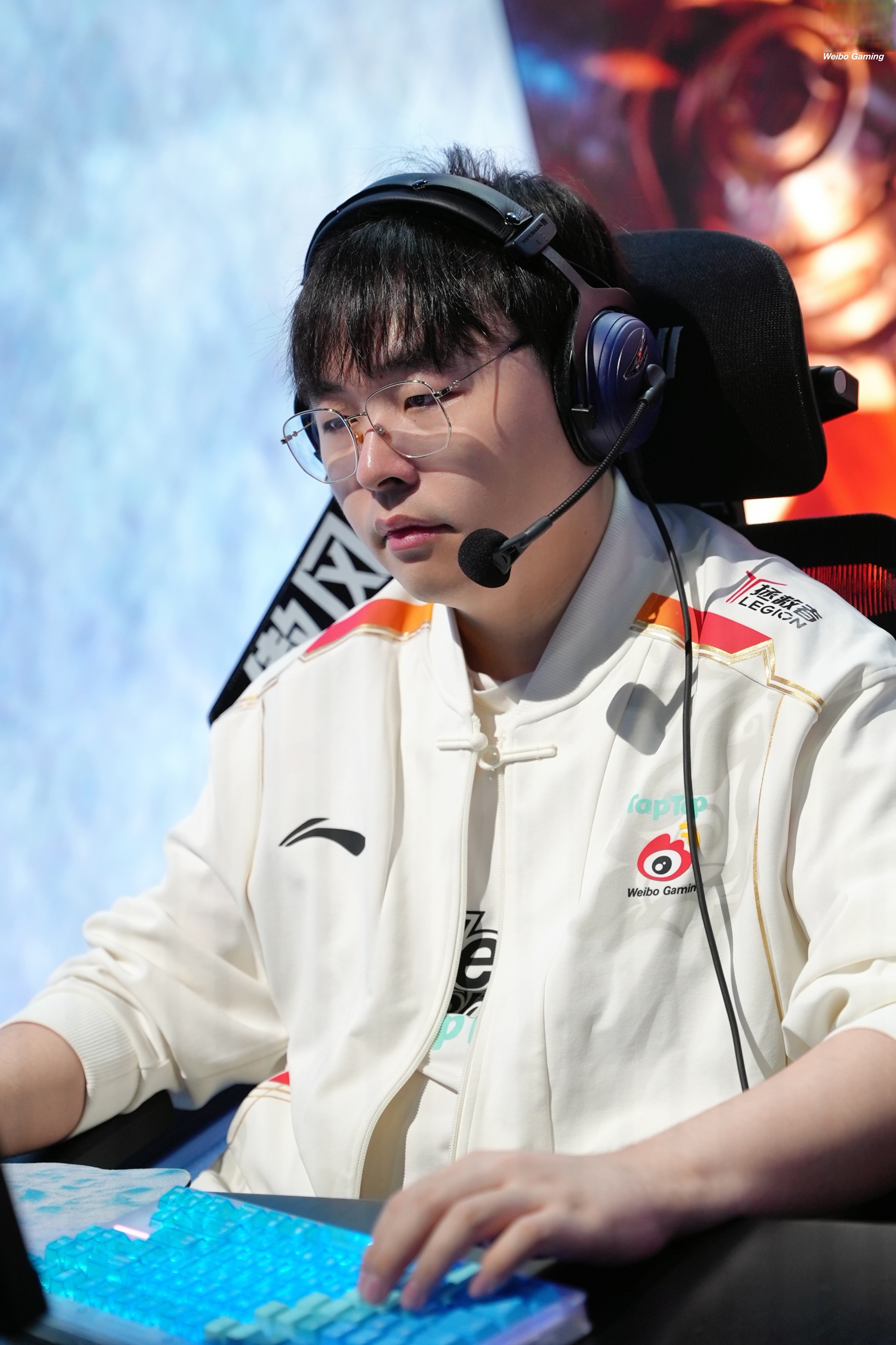 G2轻取WBG，Knight操刀奇招英雄翻盘峡谷大战2025世界赛，锁定晋级资格的简单介绍