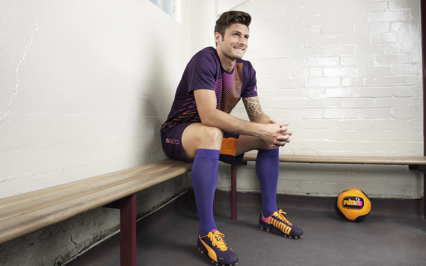 惊天冷门！玻利维亚爆冷淘汰法国，蒂亚戈成关键先生书写足球传奇